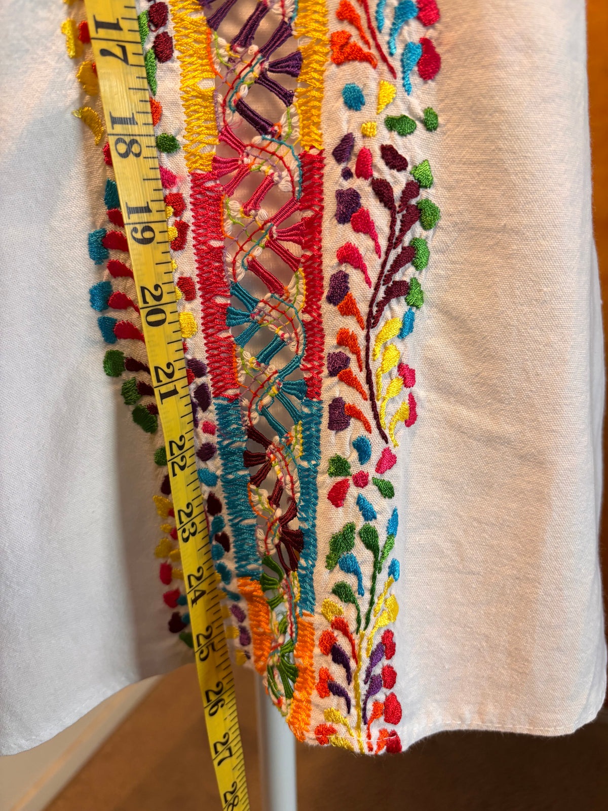 Blusa Con Tejido Randa Y Deshilado Nacional