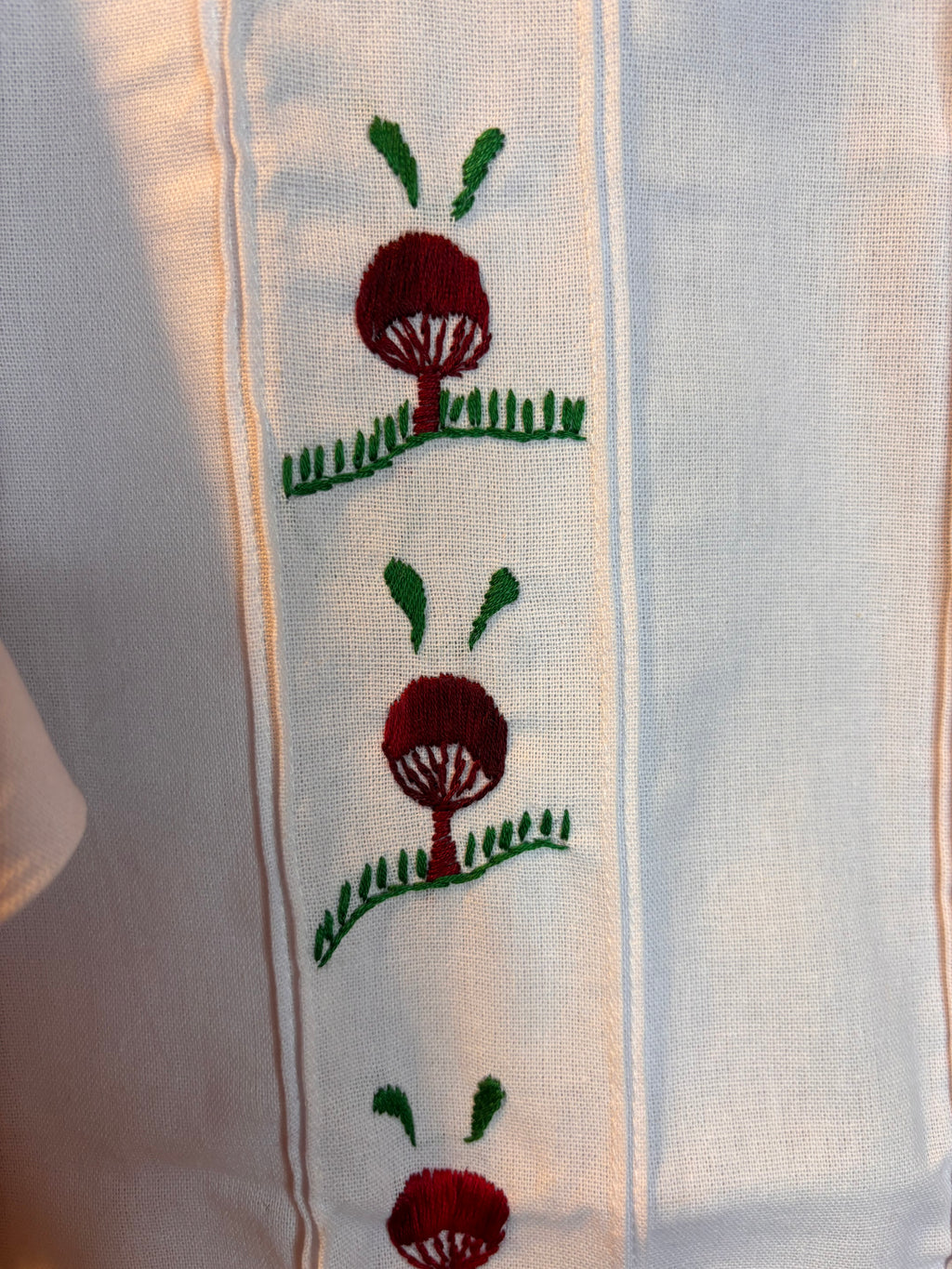 Camisa De Lino Bordada De Hongos
