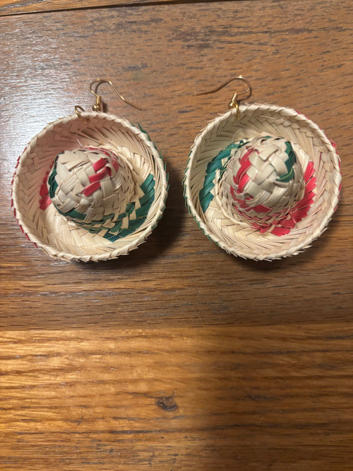 Aretes de Palma ~Forma De Sombreros ~ Modelo Único