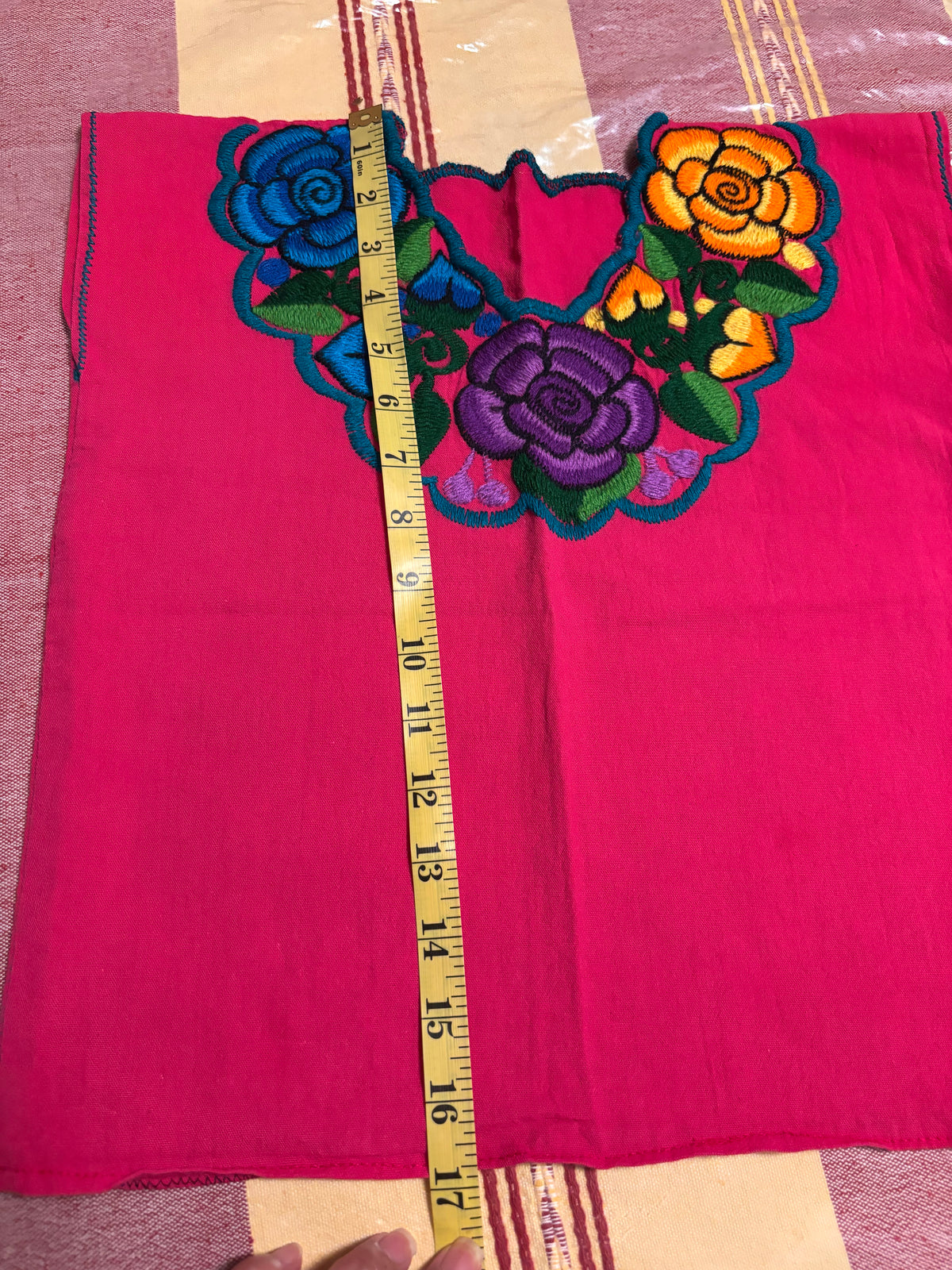 Blusas de niñas -Bordadas