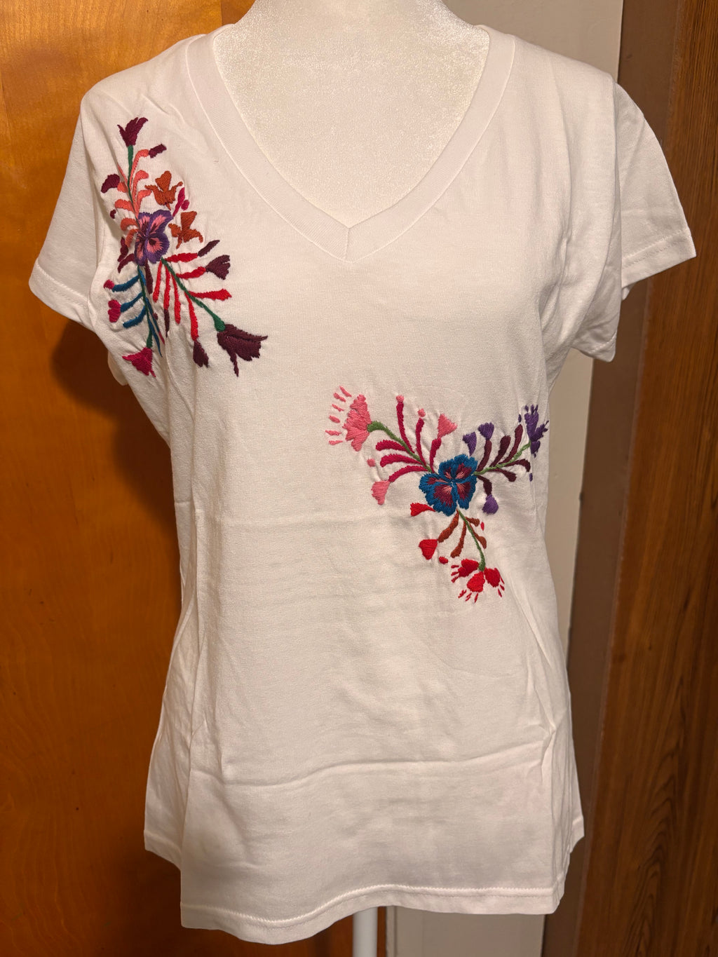 Playera Bordada De Pensamientos-Blanca