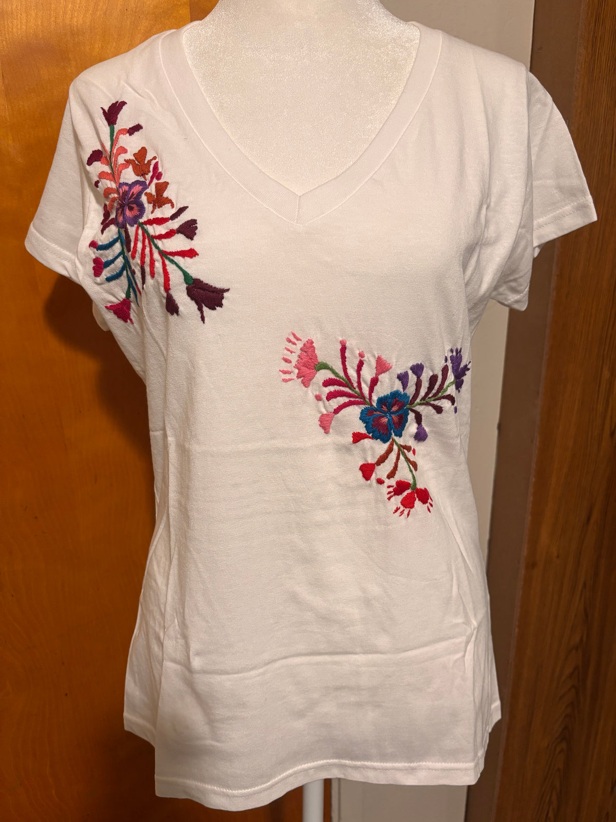 Playera Bordada De Pensamientos-Blanca