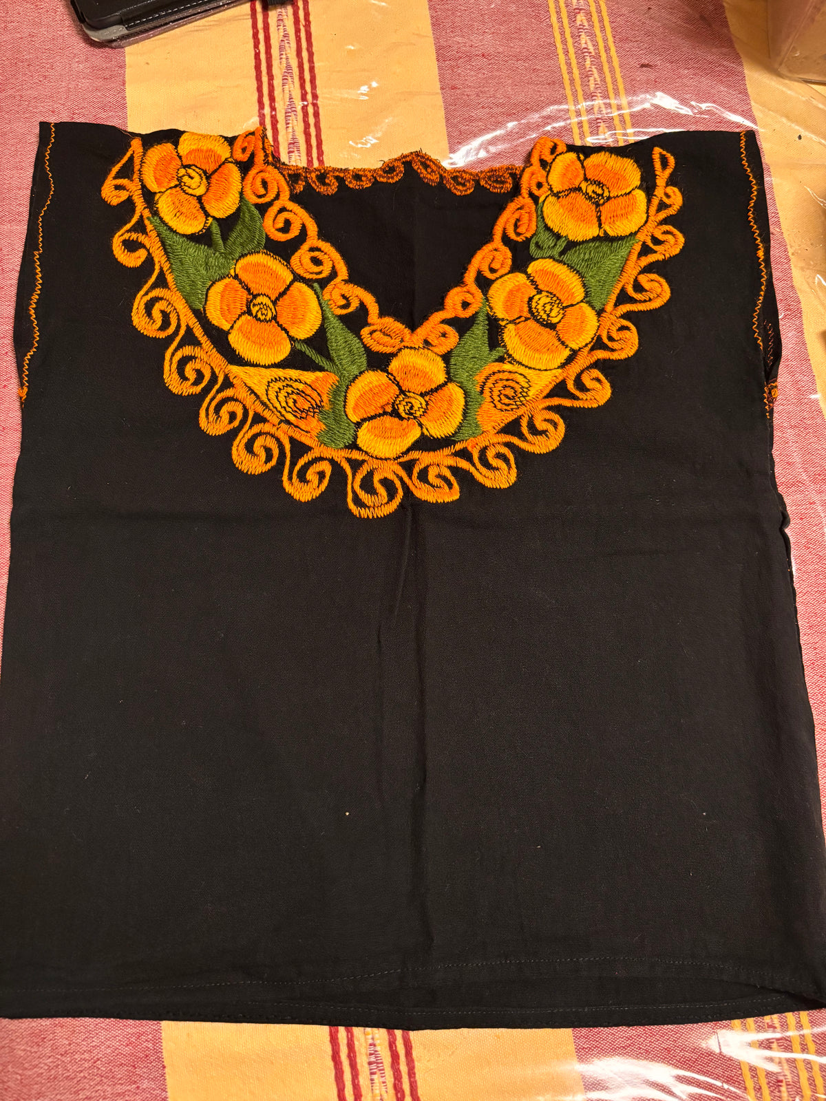 Blusas de niñas -Bordadas