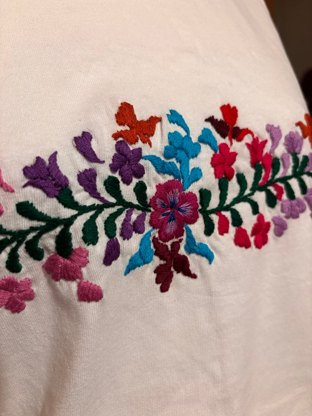 Playeras Bordadas Oaxaqueñas -Modelos Unicos