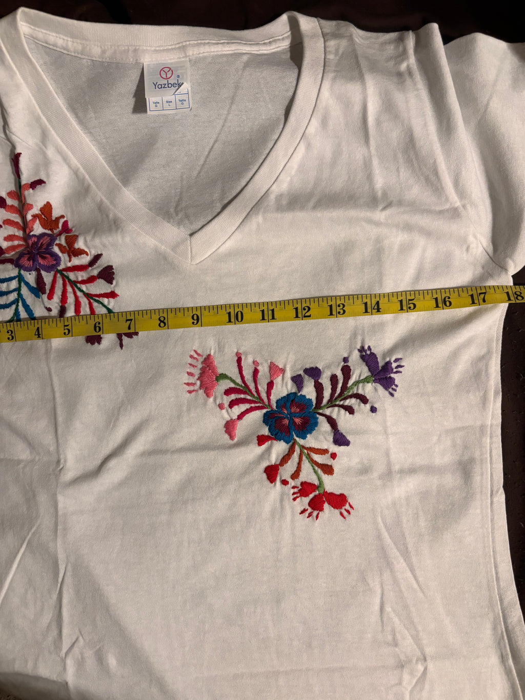 Playera Bordada De Pensamientos-Blanca
