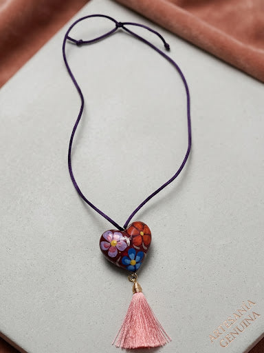 Collares de corazón con ponpones ~ Morado Y Rosa