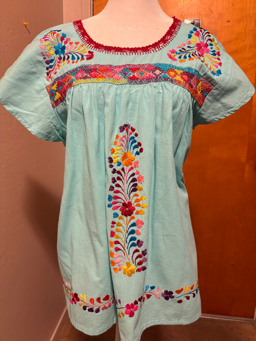 Blusa Deshilada Con Triangulos -Modelo Único