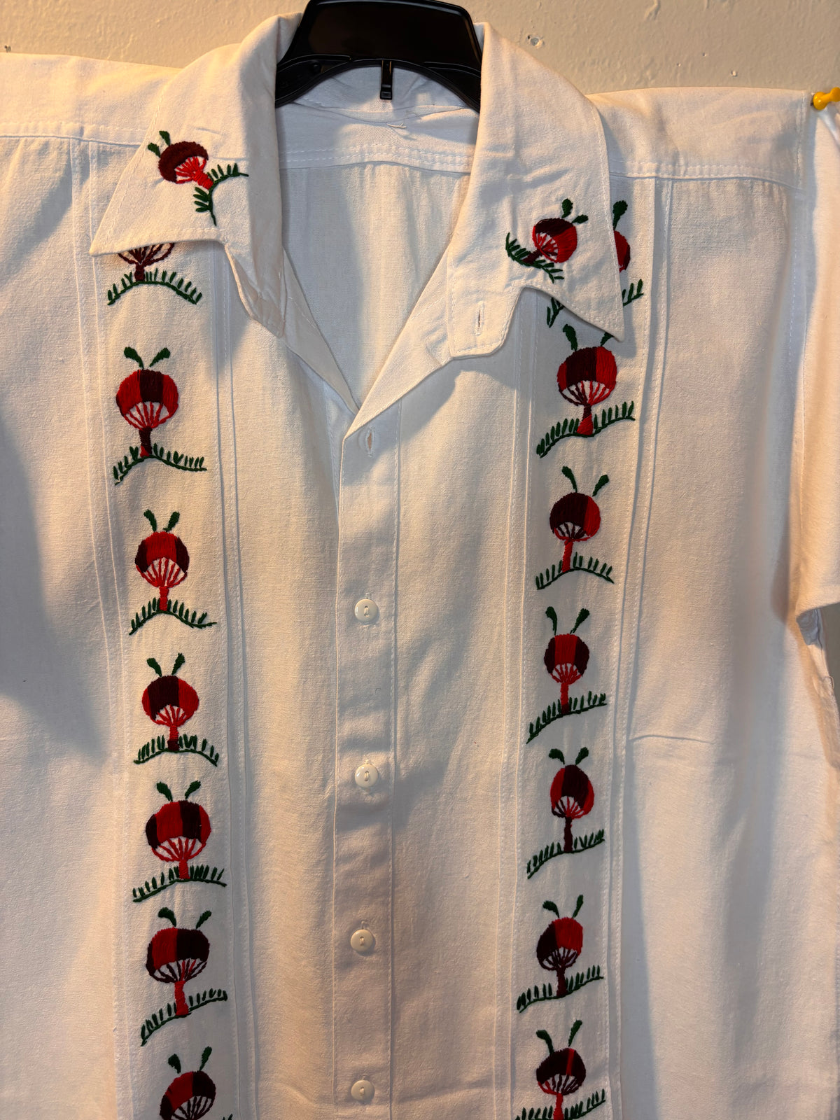 Camisa Bordada De Hongos