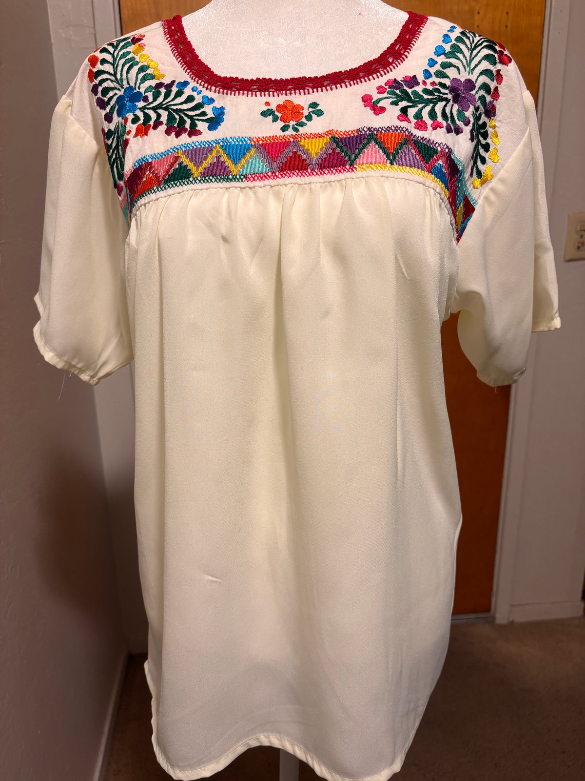 Blusa Con Deshilado De Piramides -Blanca