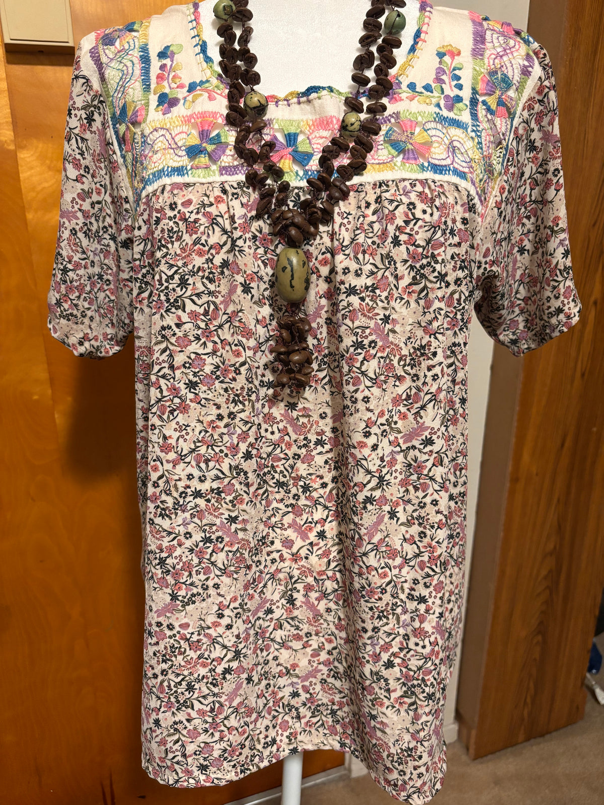Blusa Floreada Deshilada - Cafe