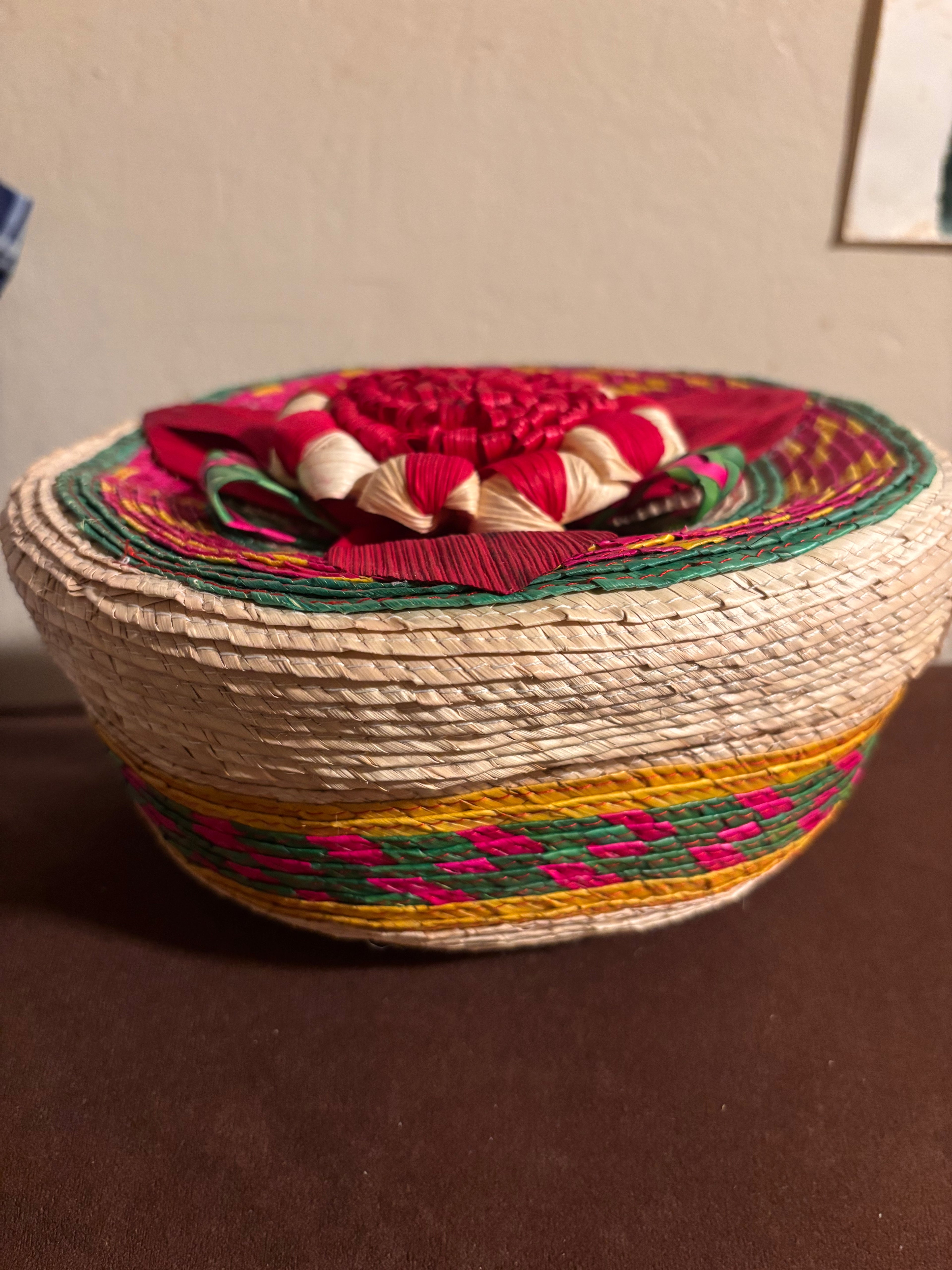 Canasta Tortillero de Palma con Flor Central Tejida a Mano