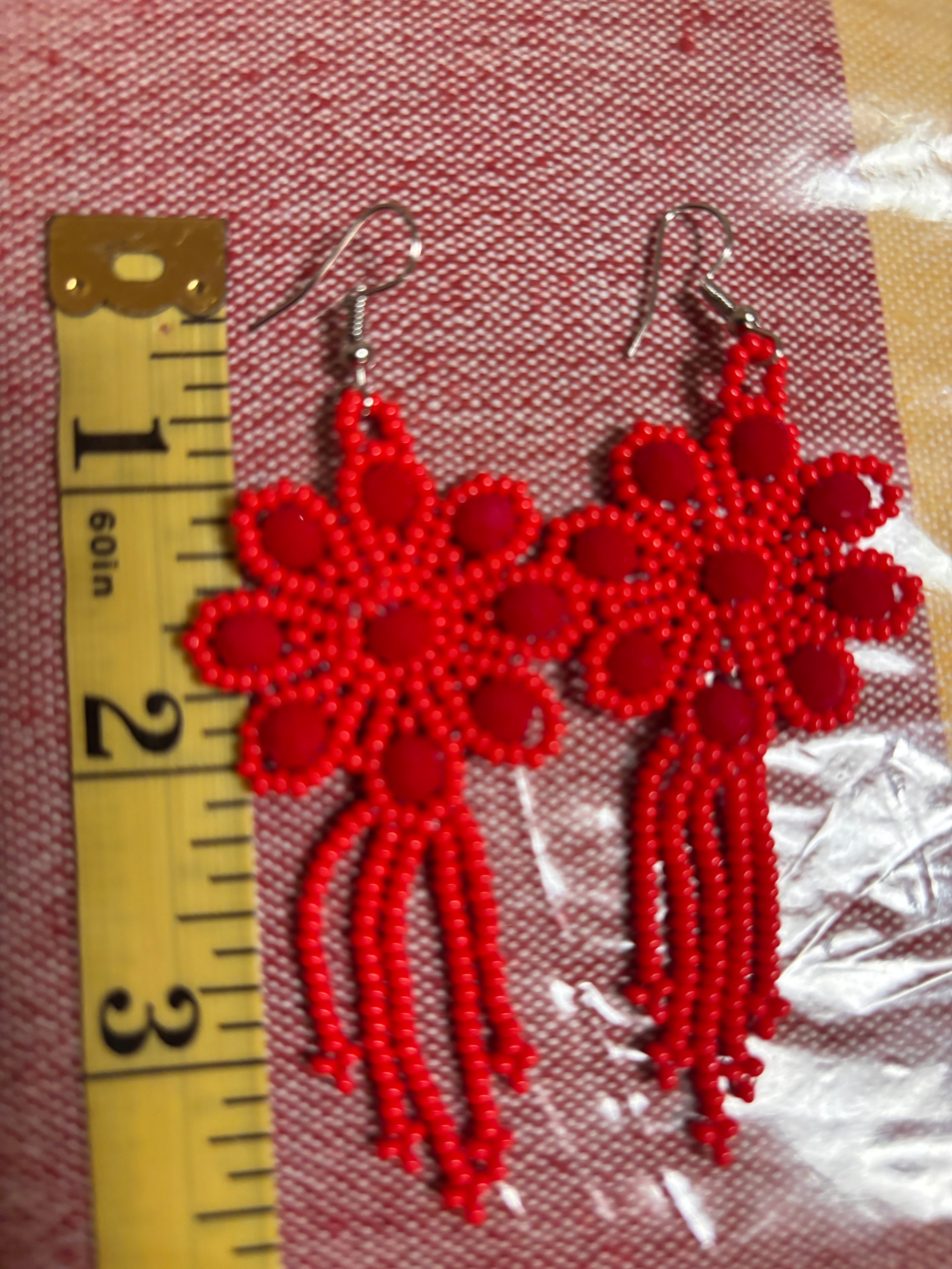 Aretes Rojos De Chaquira -Modelo Único