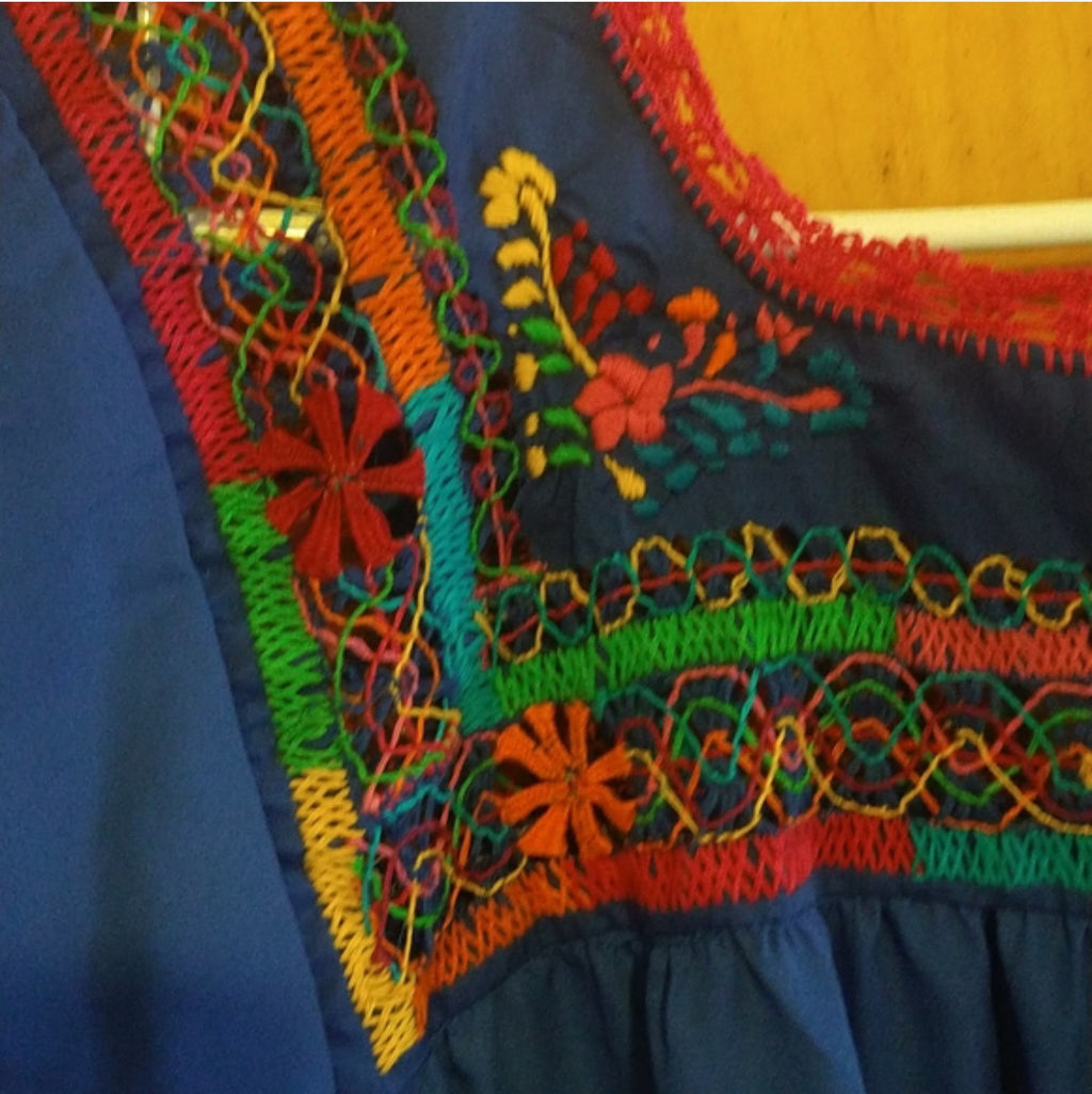 Blusa Deshilanda Oaxaqueña ~Azul ~Modelo Único