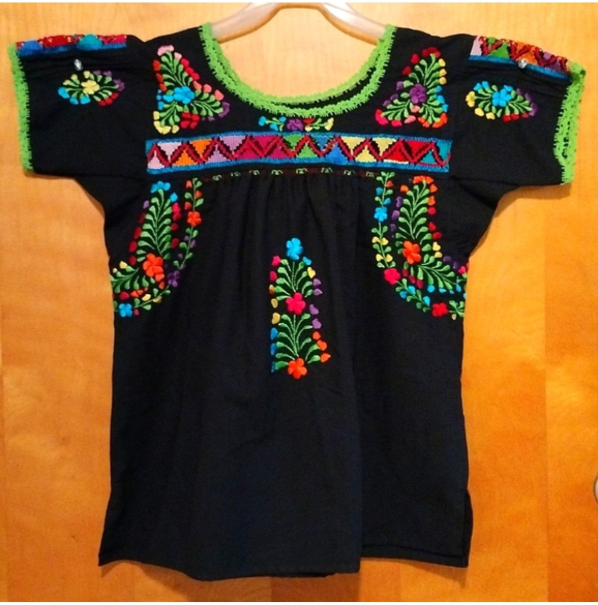Blusa Negra Bordada Oaxaqueña ~ Modelo Única