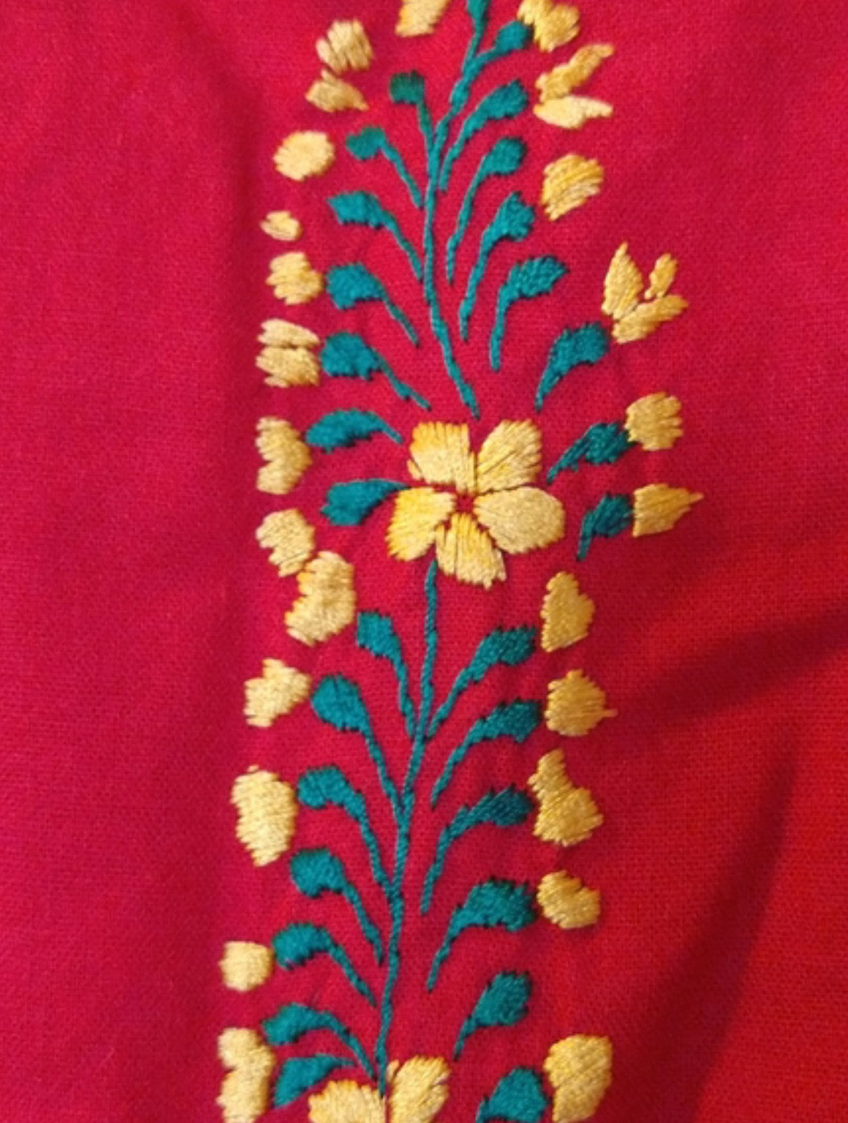 Blusa Roja Bordada con Hilo de Seda Abierta por Detrás – Talla L