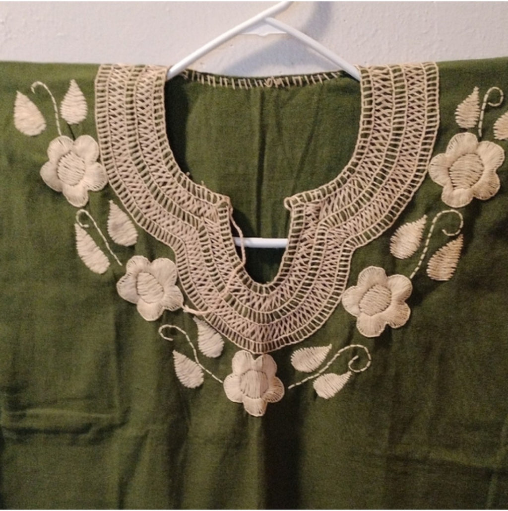 Blusa Verde Militar - Bordado Beige -Modelo Único